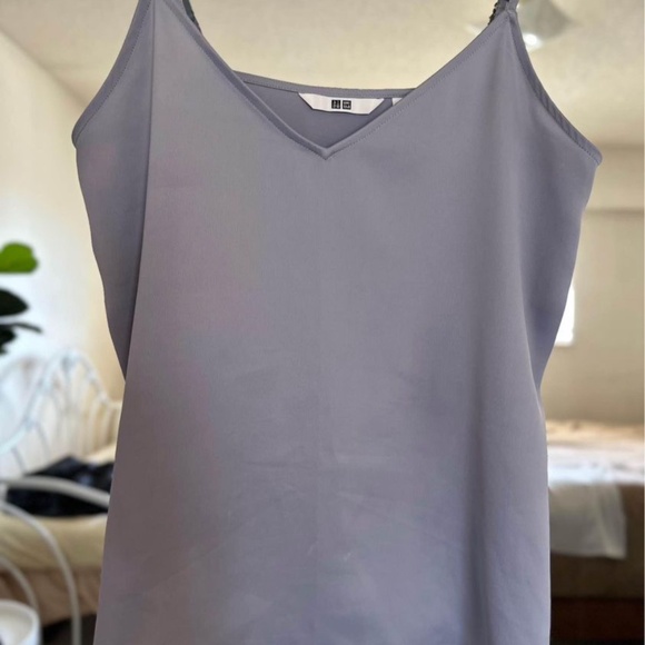 UNIQLO Set of SATIN DRAPE STRAIGHT PANTS and CAMISOLES - Picture 8 of 8